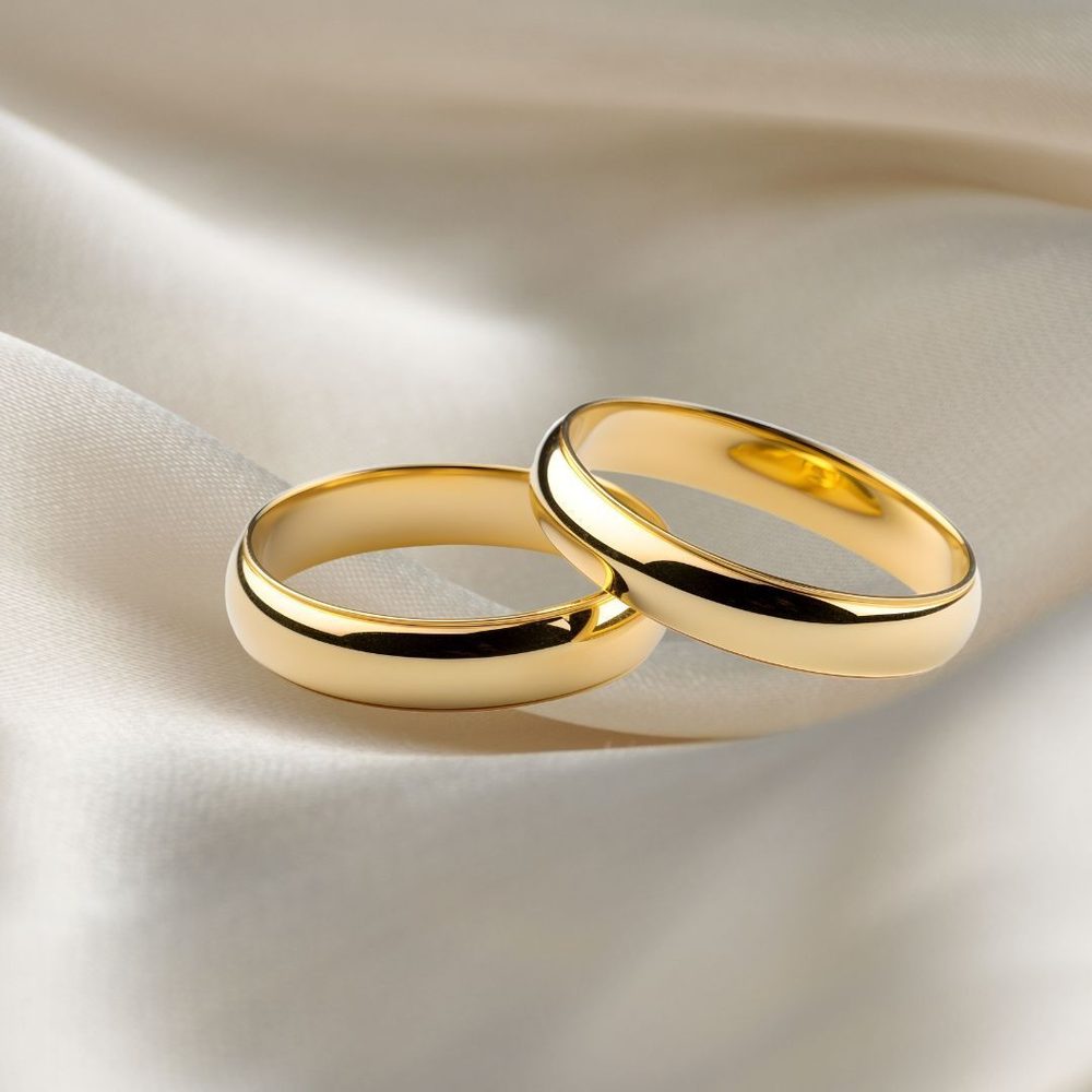 Aliança Cetim — Abaulada alto brilho, 5 mm em ouro 18k